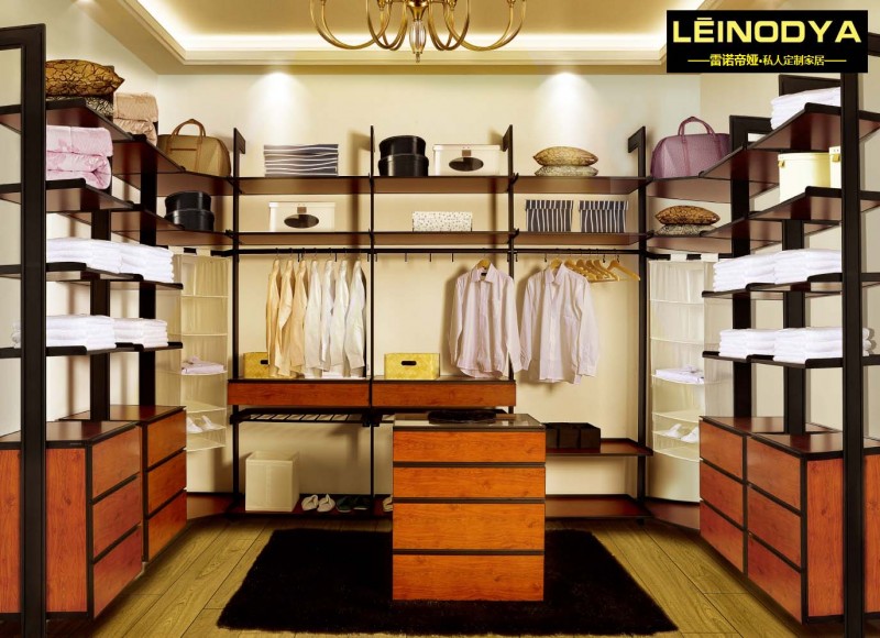 主推雷诺帝娅-衣帽间